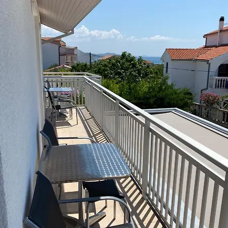 Apartment Arny *